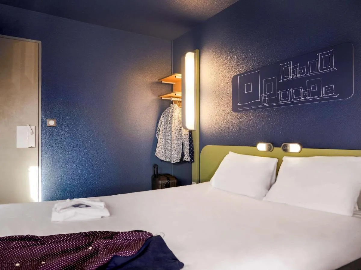 Ibis Budget Arles Sud Fourchon Hotel