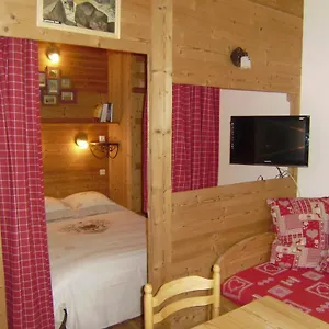 studio-les-drus-studio-du-brevent.hotels-rhonealpes.com/