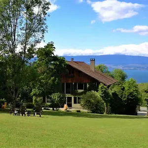 domaine-de-lolifant.hotels-rhonealpes.com/