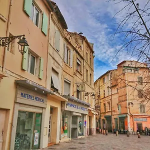 Apartment Place De La Roquette, Centre Historique, Arles